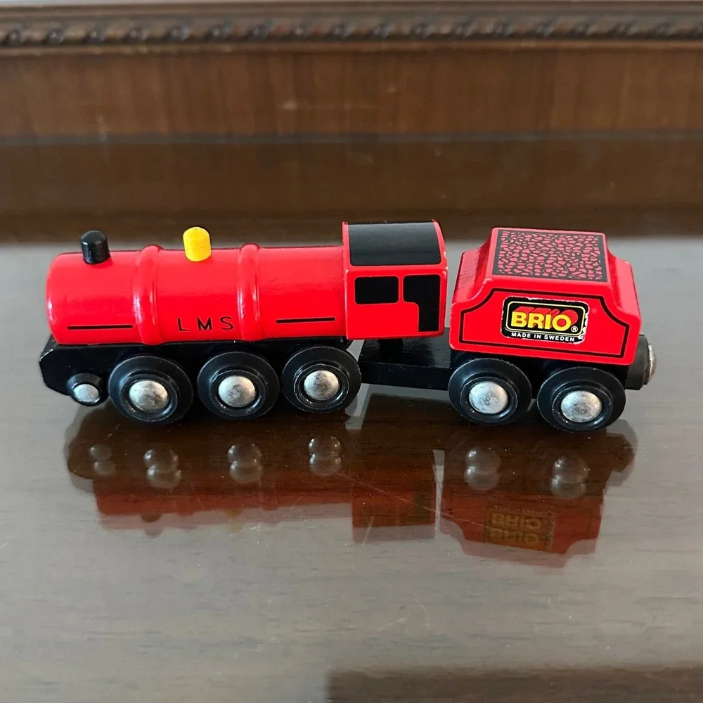 Vtg BRIO LMS Steam Engine Train Red Wood Magnetic Tender Made in Sweden 33411